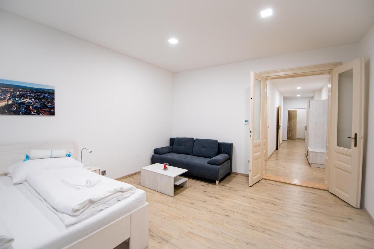 Apartmany Velke Namesti Kromeriz Exterior photo